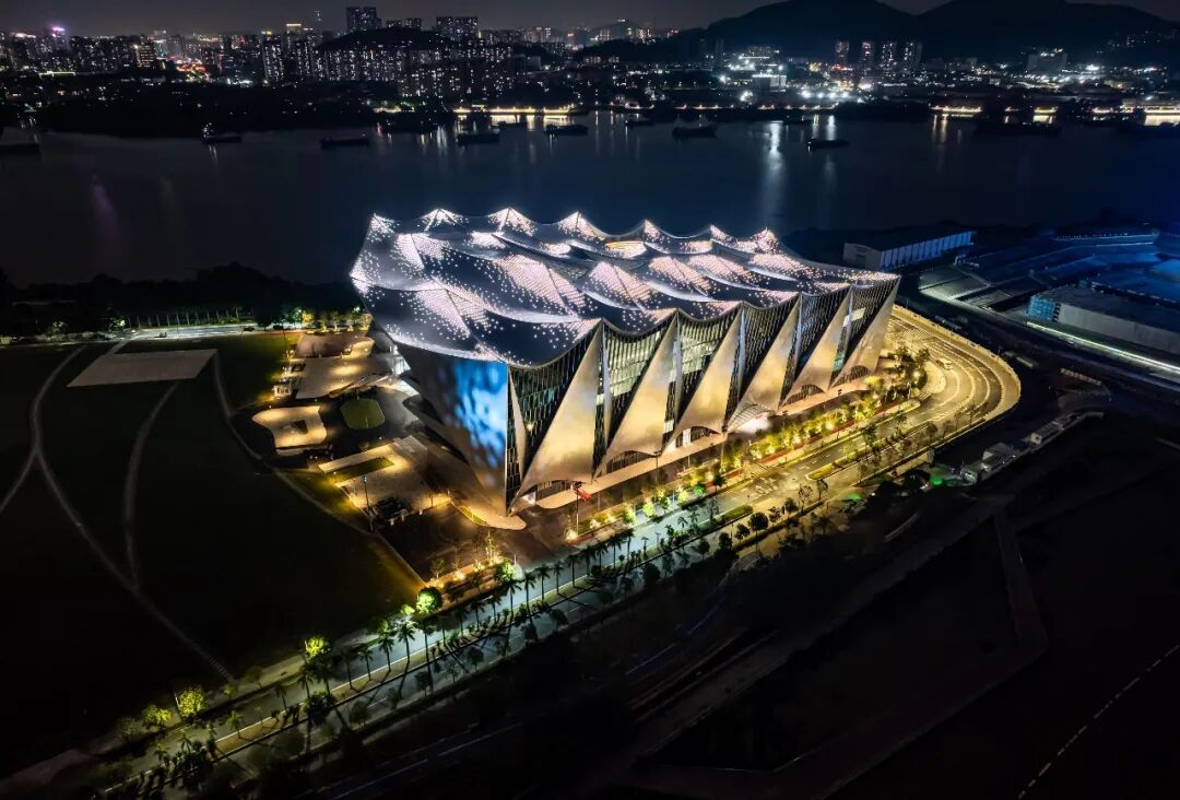 南沙地标+1！九游老哥助力大湾区科学礼堂周全亮相，，，，，点亮珠江科创夜